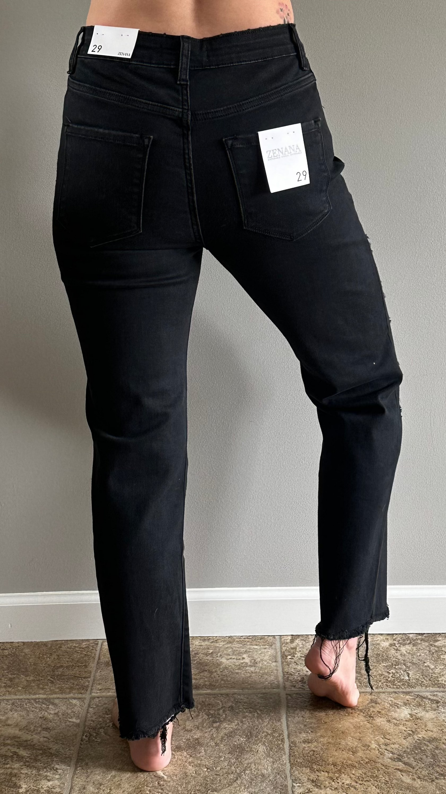 Black distressed cropped jean